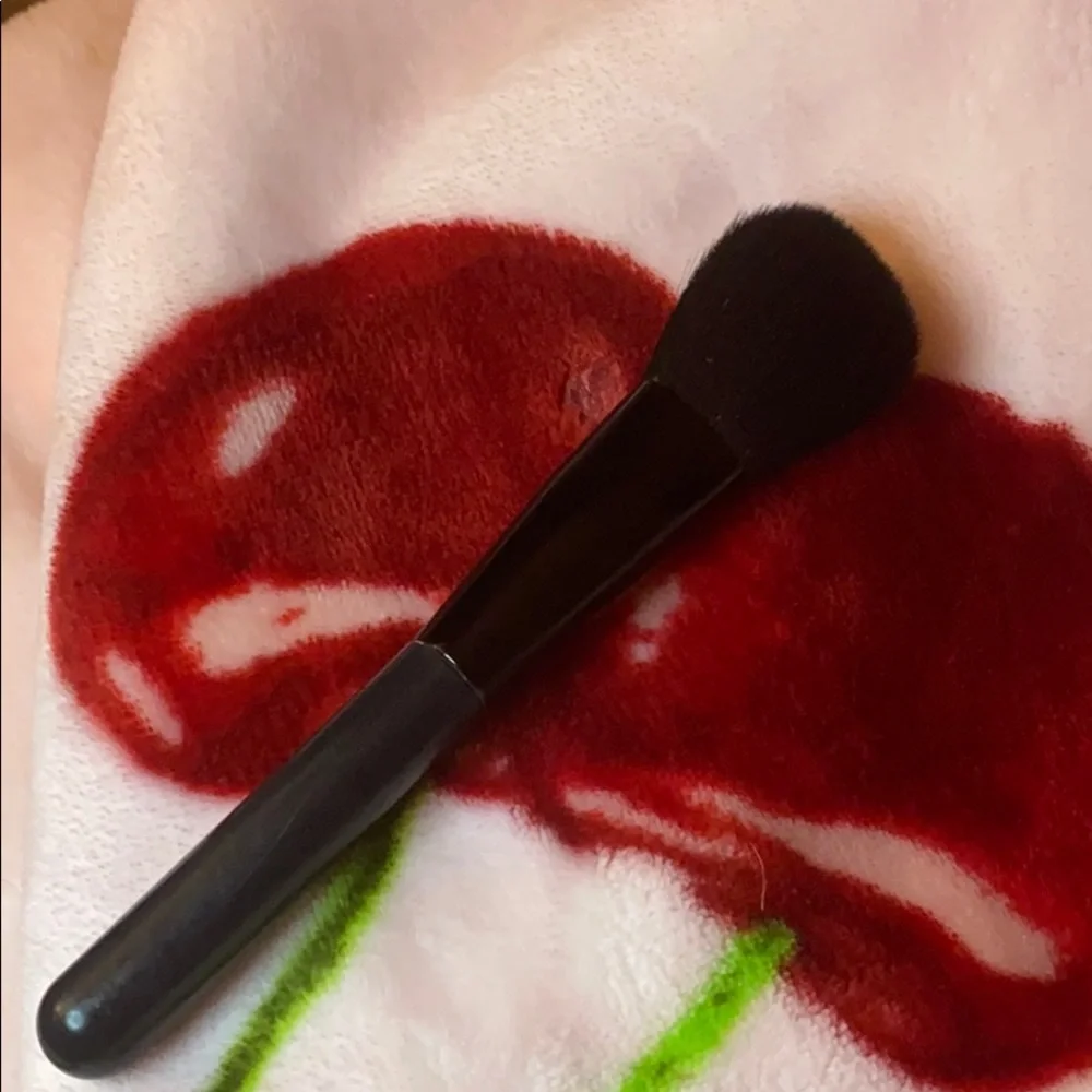 ME ME ME loose powder makeup brush